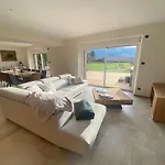 Holiday home Le Des Abeilles