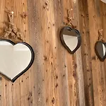 Le Des Abeilles Holiday home