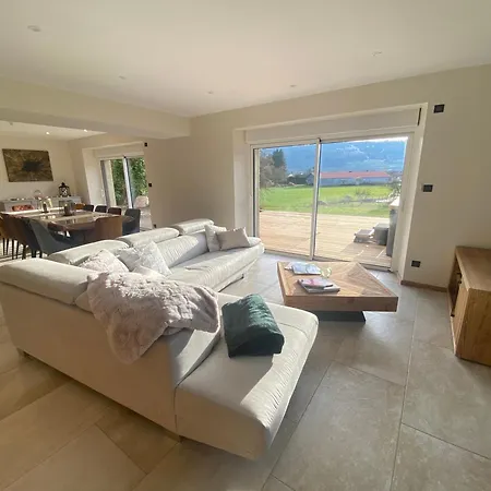 Holiday home Le Des Abeilles