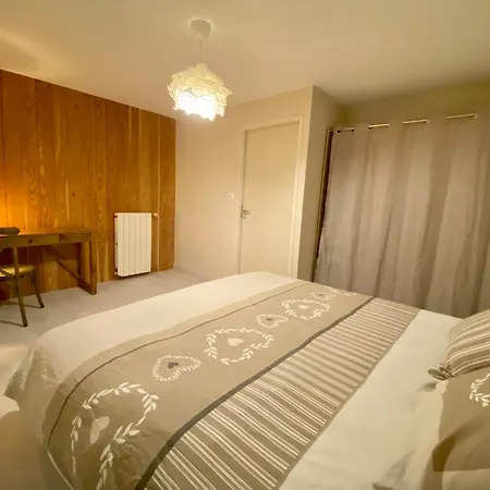 Holiday home Le Des Abeilles